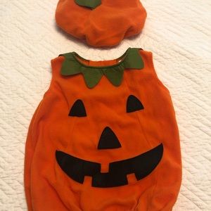 Pottery barn pumpkin costume 2T-3T